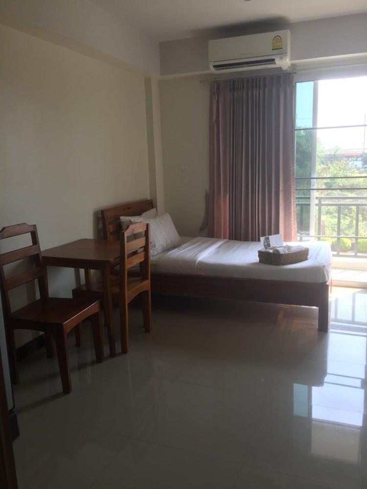 Grand Lopburi Hotel Exterior photo