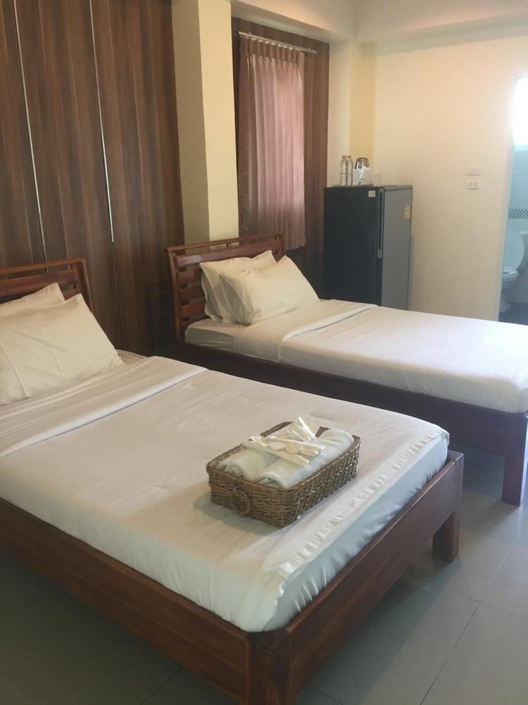 Grand Lopburi Hotel Exterior photo