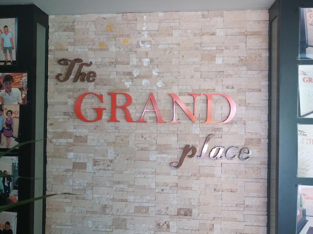 Grand Lopburi Hotel Exterior photo
