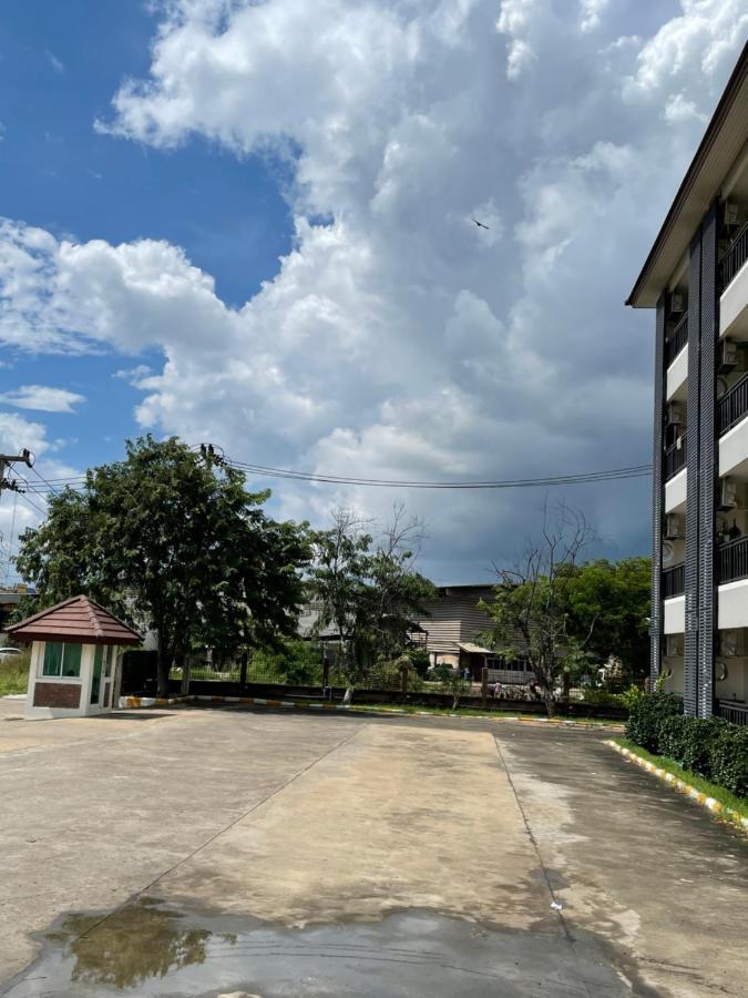 Grand Lopburi Hotel Exterior photo