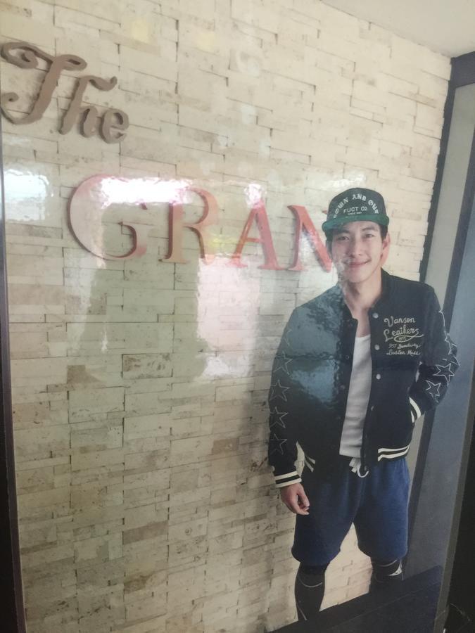 Grand Lopburi Hotel Exterior photo