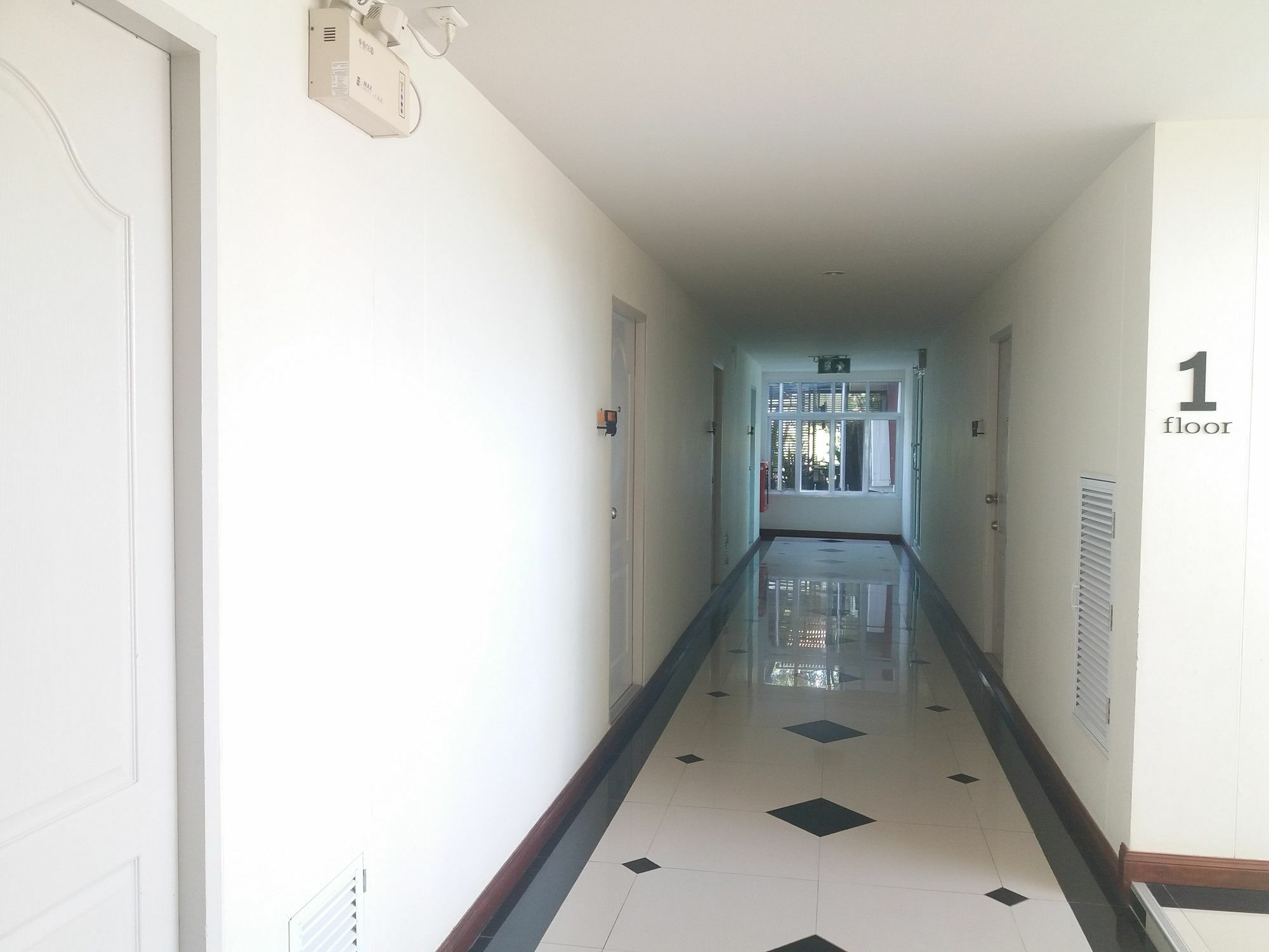 Grand Lopburi Hotel Exterior photo